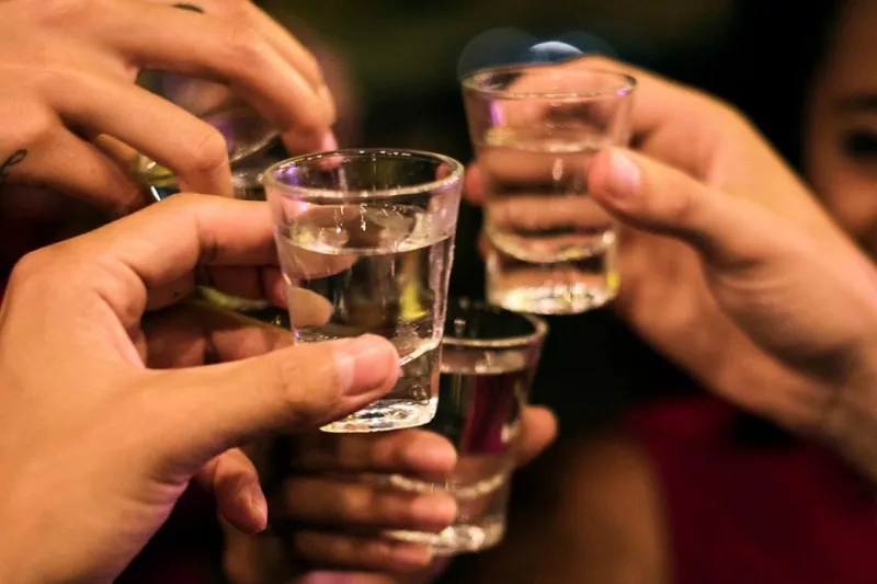 Văn hóa uống rượu của người Việt Nam ở ba miền