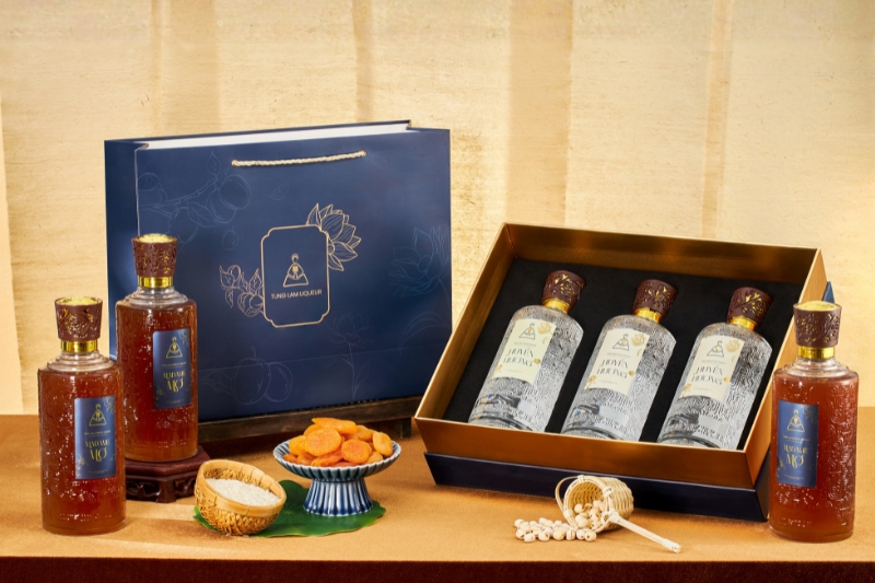 Rượu Quà Tặng Mẫu - Lựa Chọn Tinh Tế Và Chỉn Chu